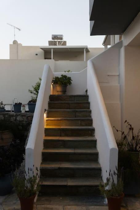 The Waves Apartment Monodhendrion Bagian luar foto