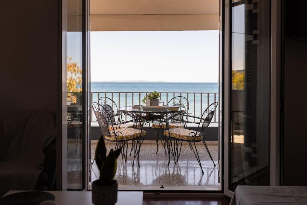 The Waves Apartment Monodhendrion Bagian luar foto